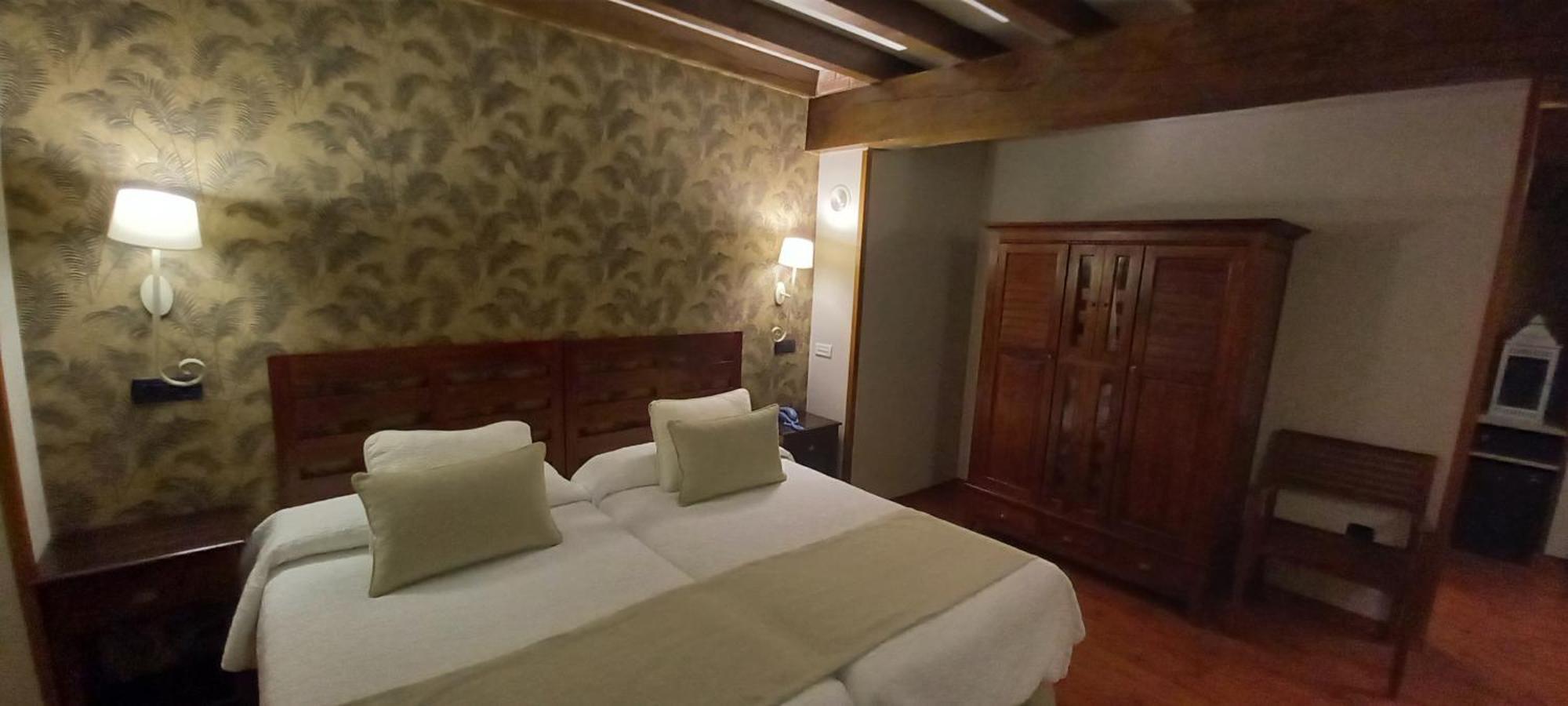 La Casona De Revolgo Hotel Santillana del Mar Kültér fotó